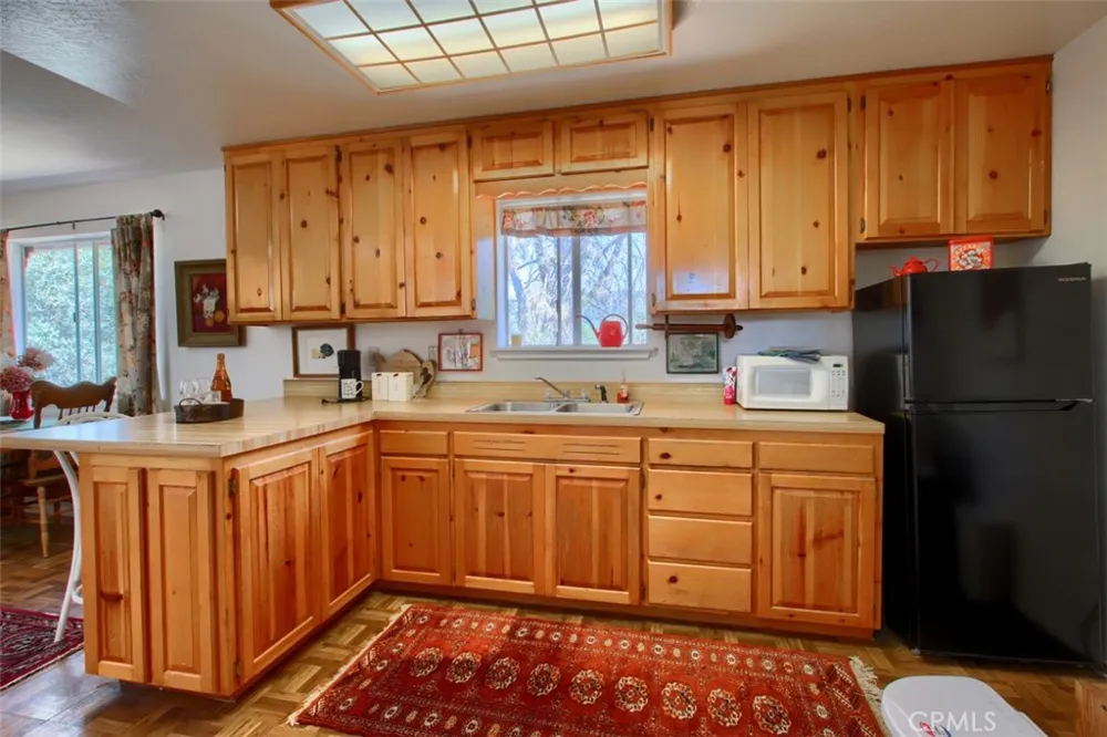 39406 John West Road Oakhurst, CA 93644
