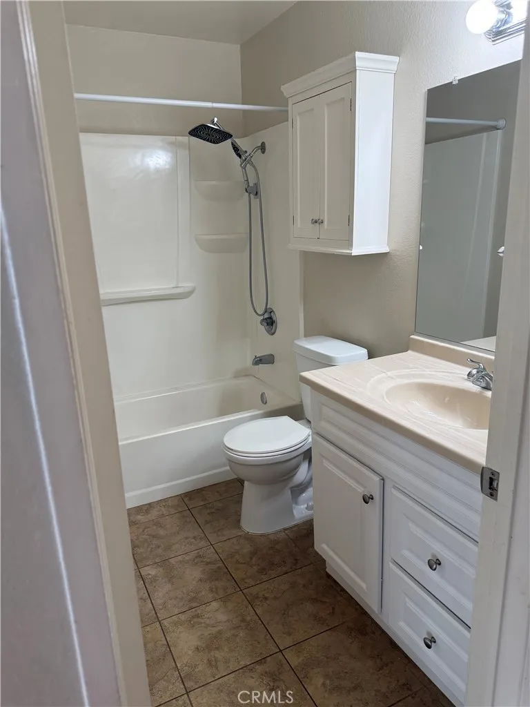 44580 La Paz Temecula, CA 92592