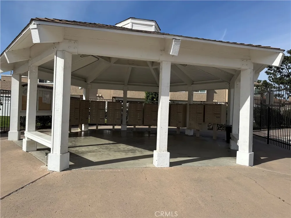 44580 La Paz Temecula, CA 92592