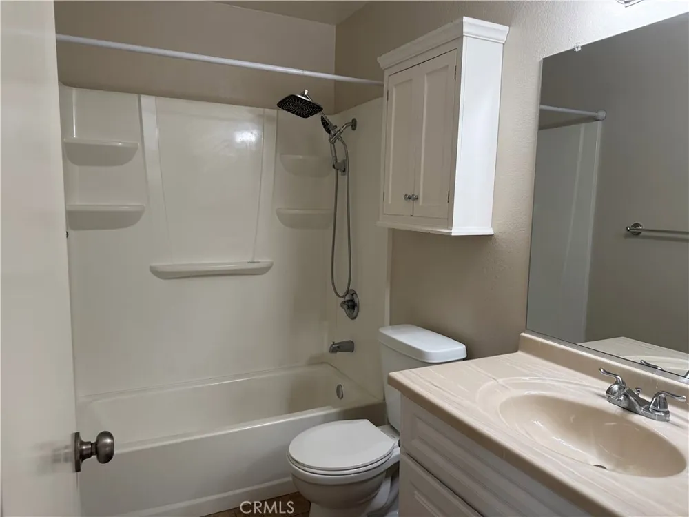 44580 La Paz Temecula, CA 92592