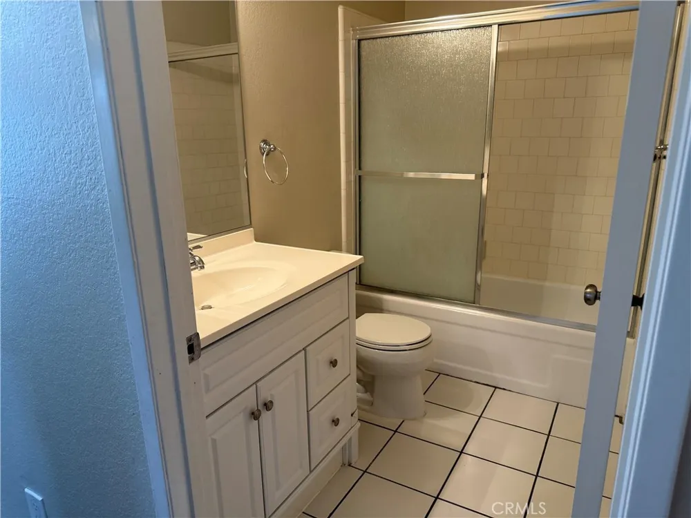 44580 La Paz Temecula, CA 92592