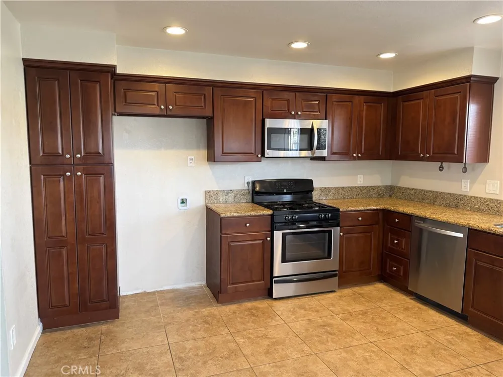 44580 La Paz Temecula, CA 92592
