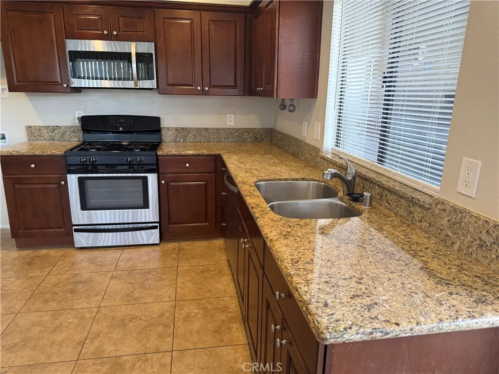 44580 La Paz Temecula, CA 92592