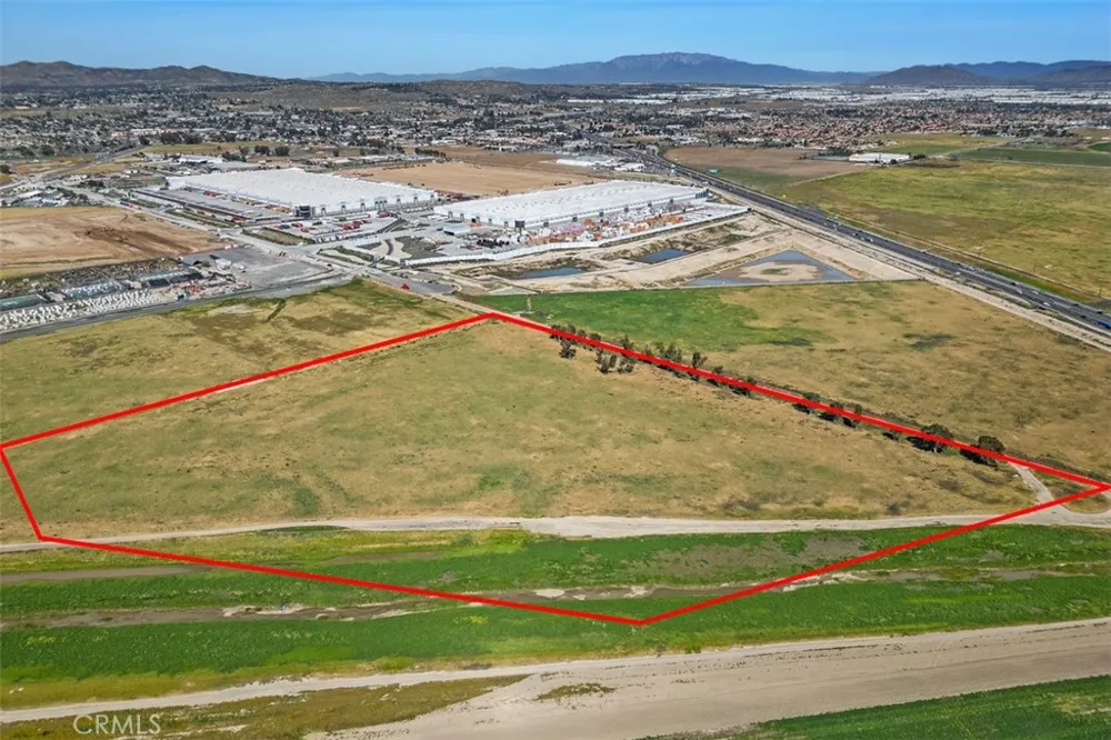 E. ELLIS AVENUE Perris, CA 92570