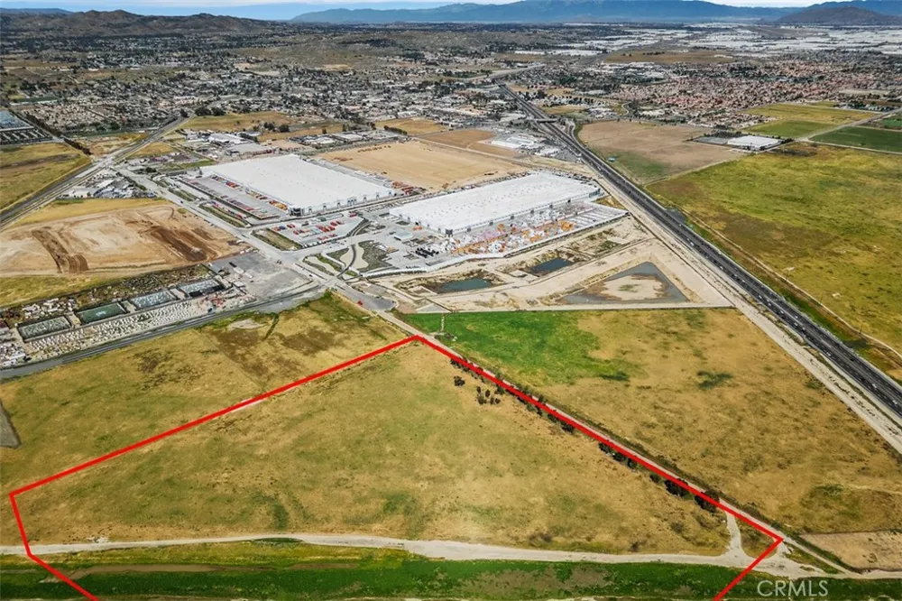 E. ELLIS AVENUE Perris, CA 92570