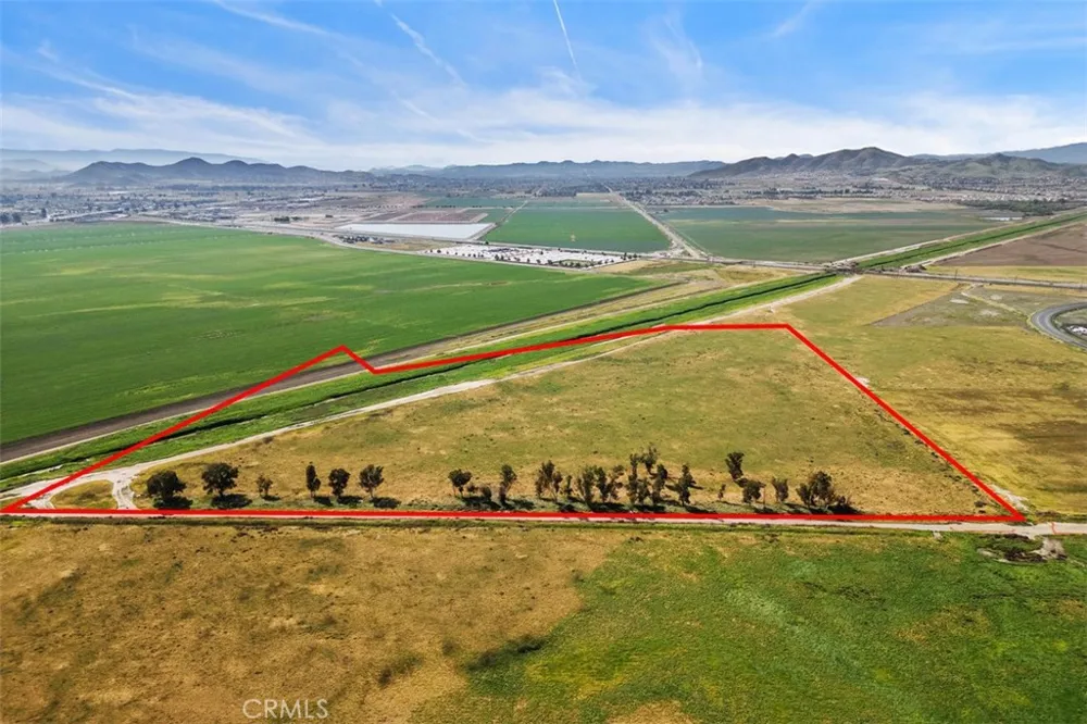 E. ELLIS AVENUE Perris, CA 92570