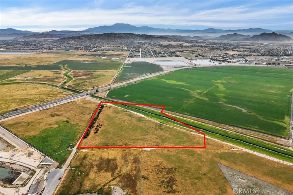 E. ELLIS AVENUE Perris, CA 92570