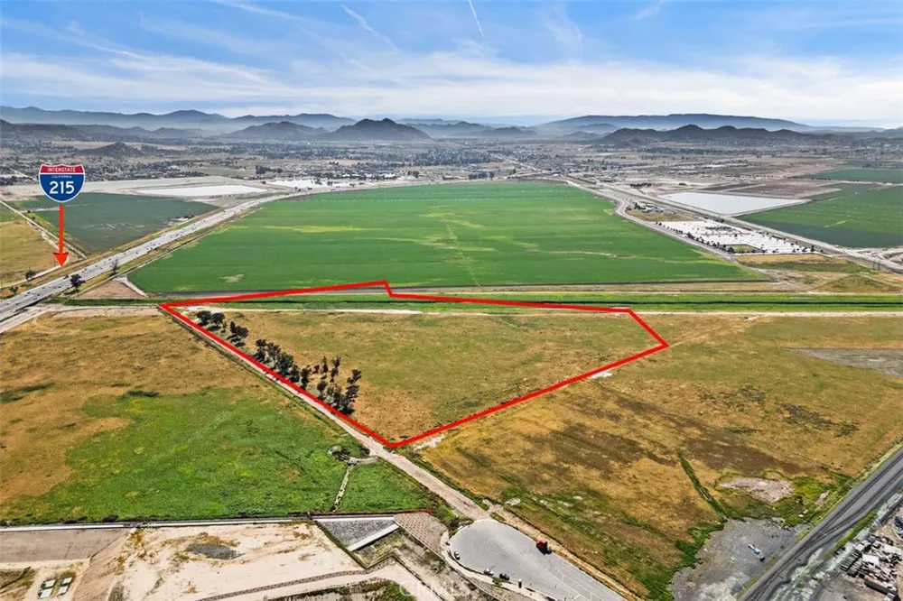 E. ELLIS AVENUE Perris, CA 92570