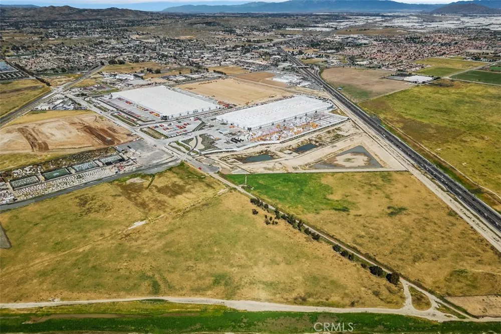 E. ELLIS AVENUE Perris, CA 92570