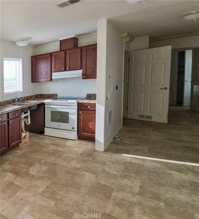 4830 Hall Corning, CA 96021