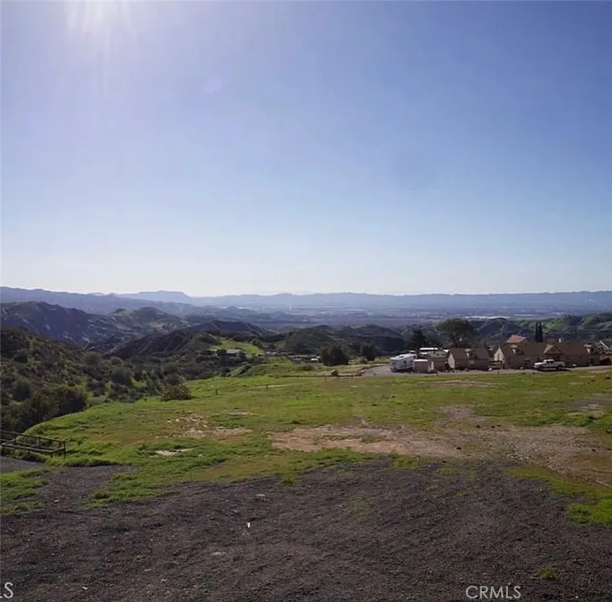 11000 Jackdaw Drive Sylmar, CA 91342
