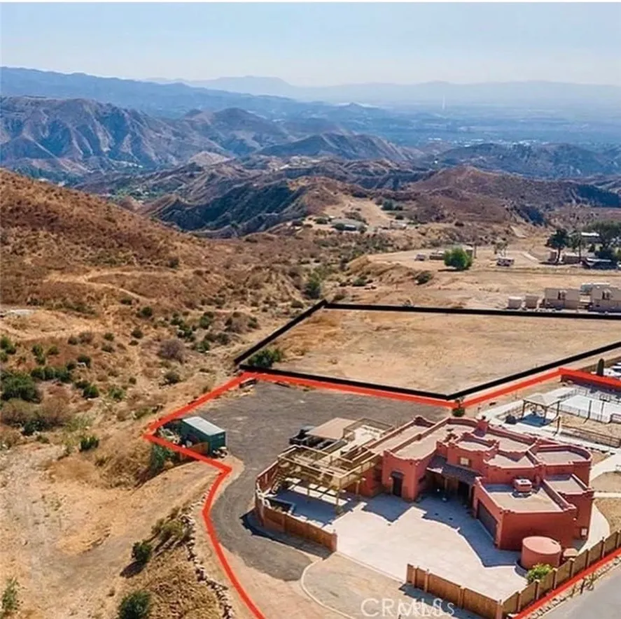 11000 Jackdaw Drive Sylmar, CA 91342