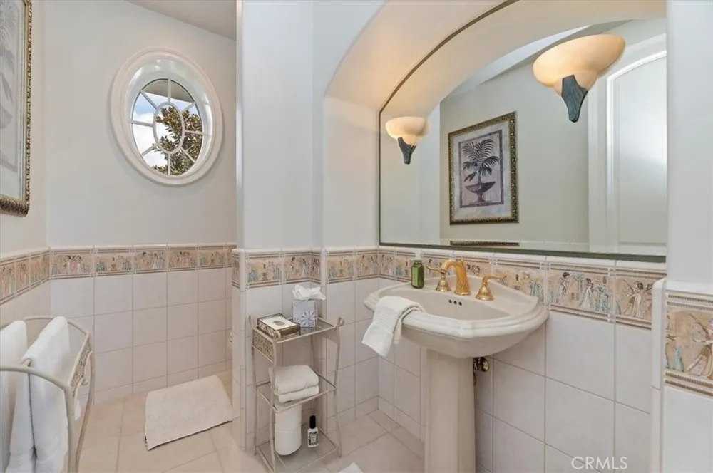 3043 Garretson Avenue Corona, CA 92881