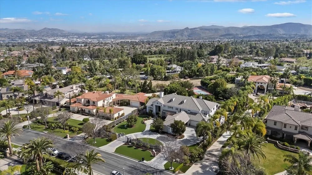 3043 Garretson Avenue Corona, CA 92881