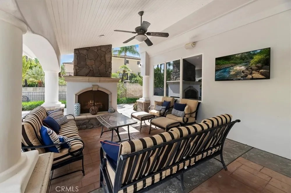 3043 Garretson Avenue Corona, CA 92881