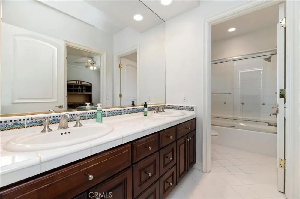 3043 Garretson Avenue Corona, CA 92881