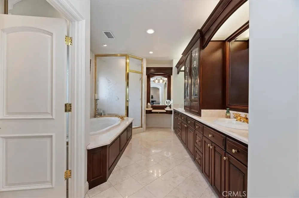 3043 Garretson Avenue Corona, CA 92881