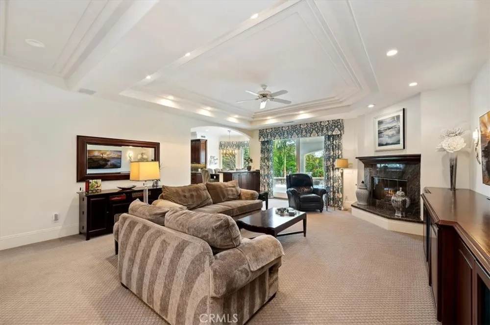 3043 Garretson Avenue Corona, CA 92881