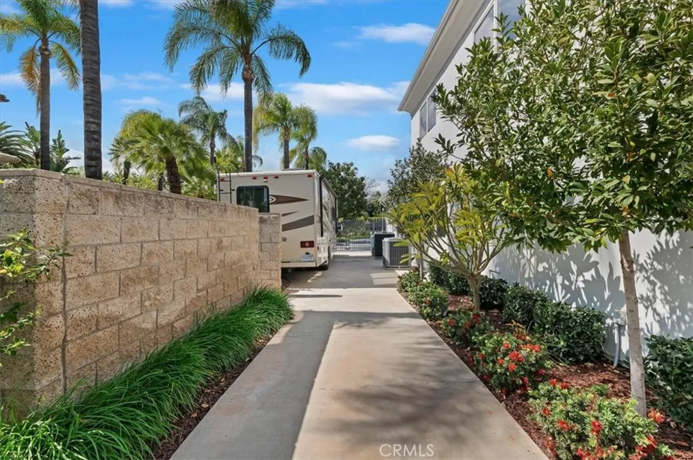 3043 Garretson Avenue Corona, CA 92881