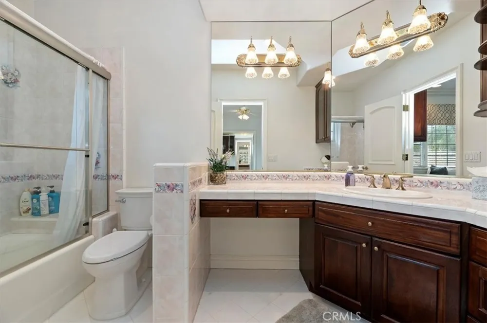 3043 Garretson Avenue Corona, CA 92881