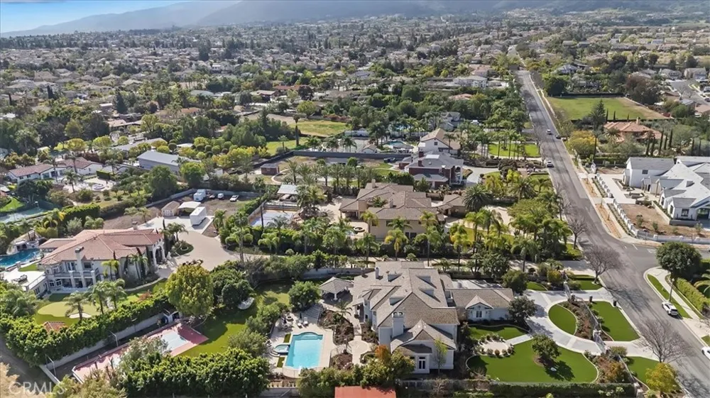 3043 Garretson Avenue Corona, CA 92881