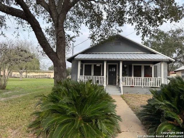 304 Tyler Street Beeville, TX 78102