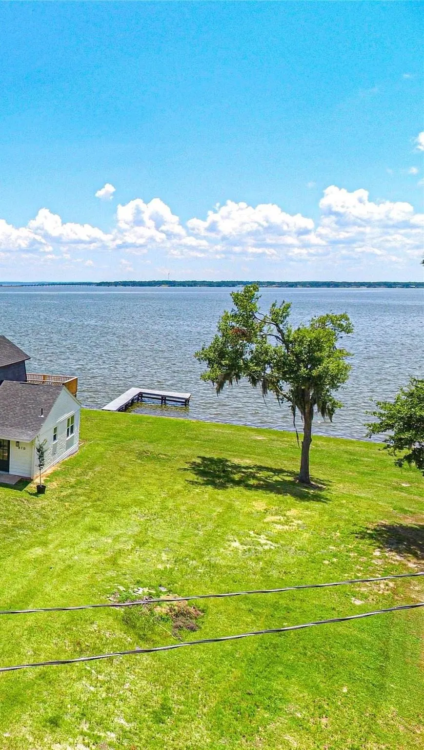 796 W Cattle Dr Onalaska, TX 77360