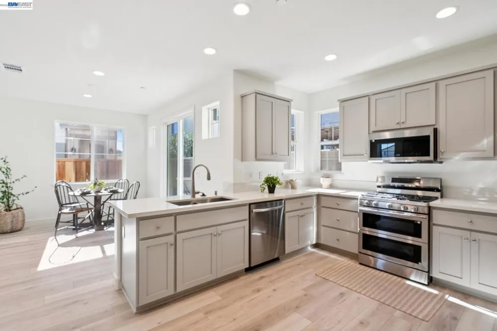 222 Mindy Way Pittsburg, CA 94565