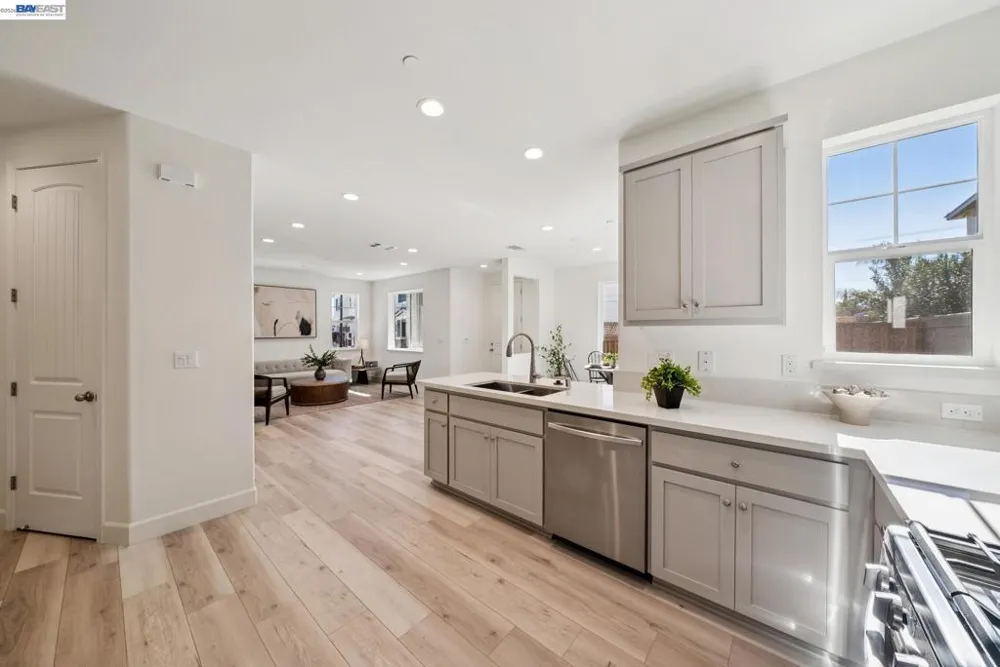 222 Mindy Way Pittsburg, CA 94565