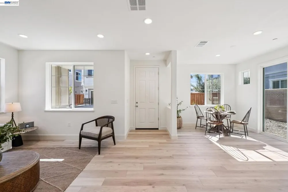222 Mindy Way Pittsburg, CA 94565