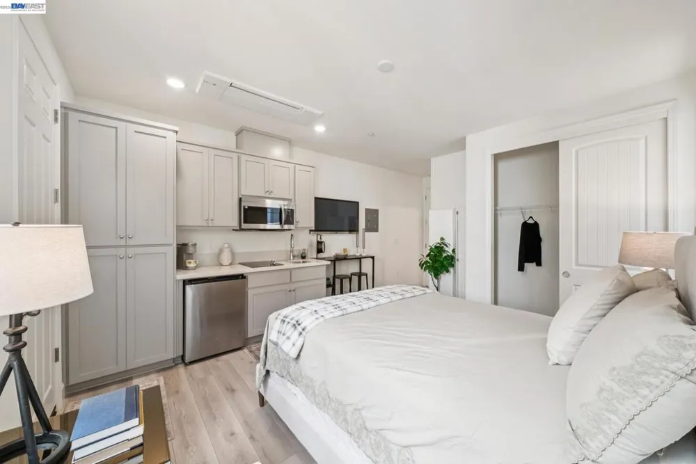 222 Mindy Way Pittsburg, CA 94565
