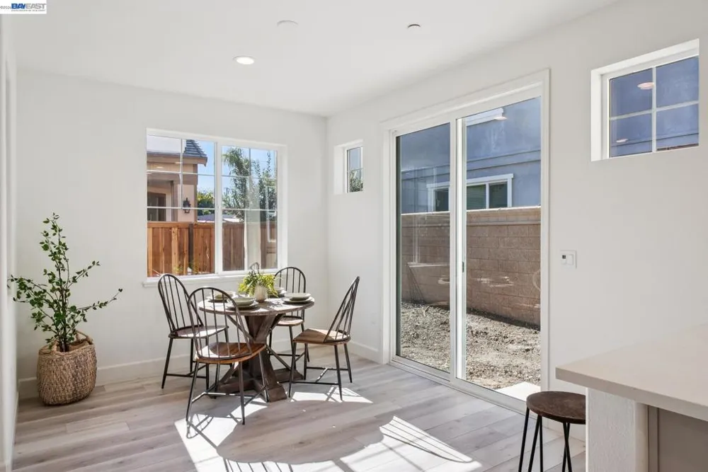 222 Mindy Way Pittsburg, CA 94565