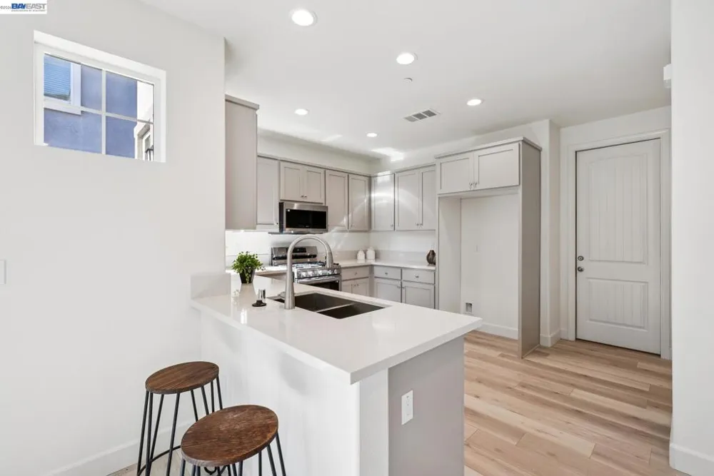 222 Mindy Way Pittsburg, CA 94565