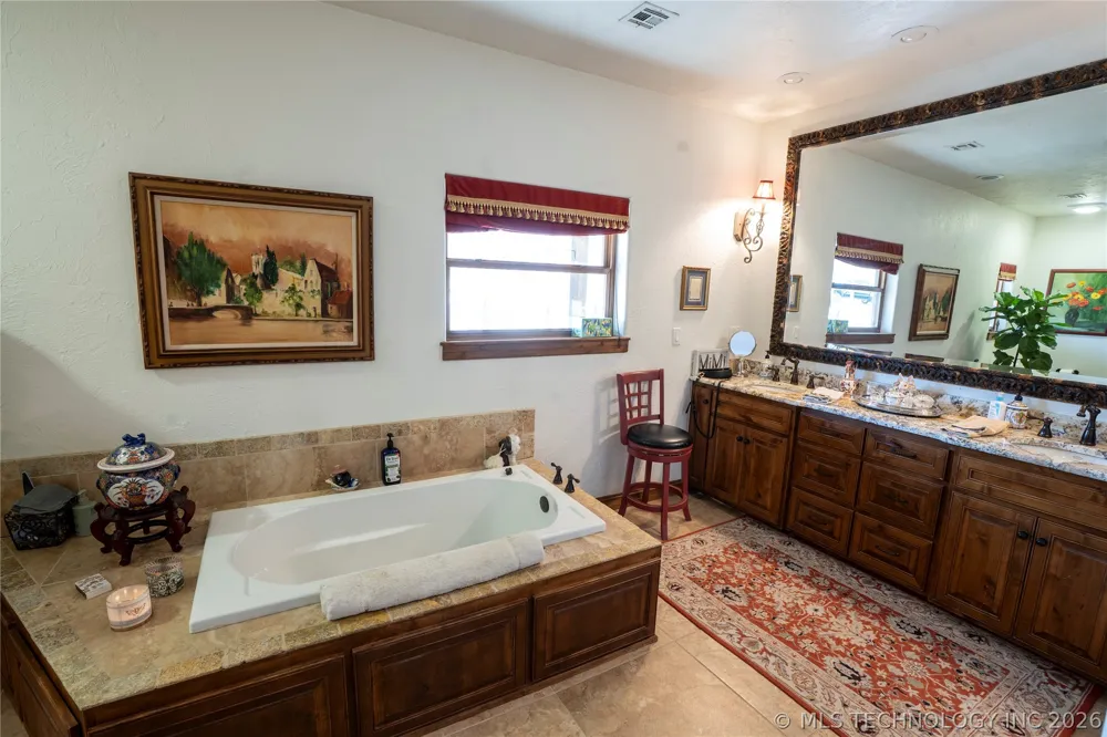 3512 E 440 ROAD Eucha, OK 74342