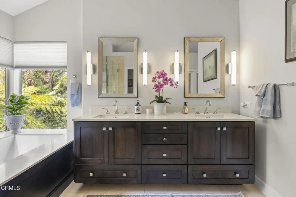 2113 Doral Court Oxnard, CA 93036