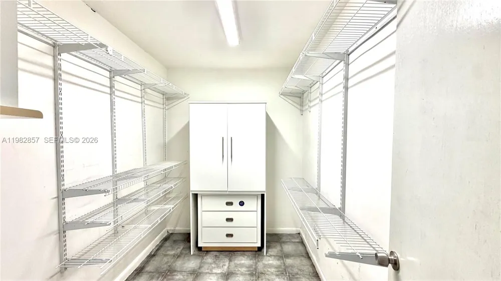 250 E 60th St Hialeah, FL 33013