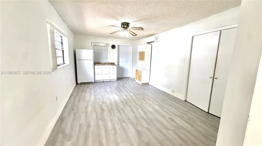 250 E 60th St Hialeah, FL 33013