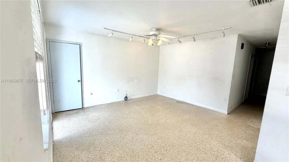 250 E 60th St Hialeah, FL 33013