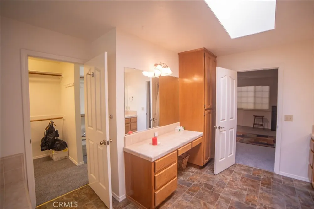 6735 Lakefront Dr Magalia, CA 95954