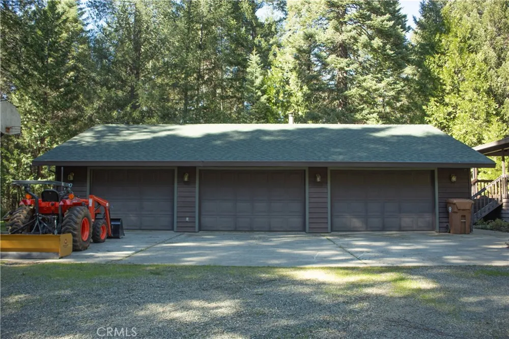 6735 Lakefront Dr Magalia, CA 95954