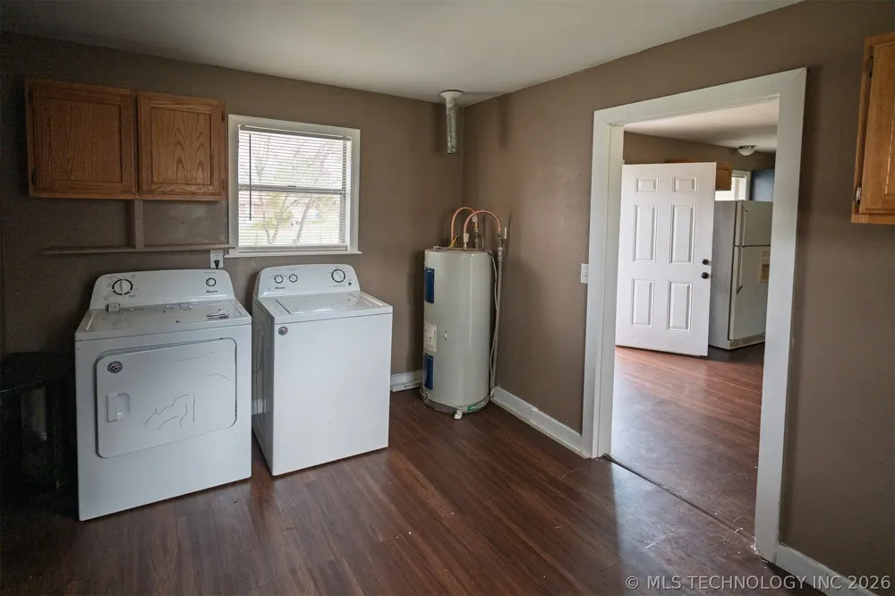 511 E 6th Street Hulbert, OK 74441