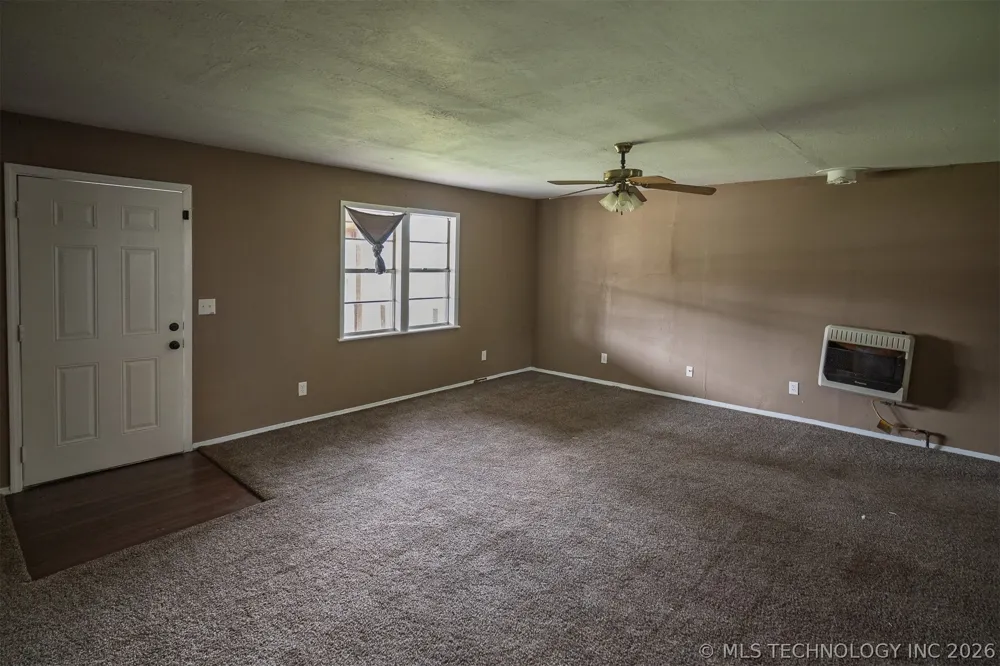 511 E 6th Street Hulbert, OK 74441