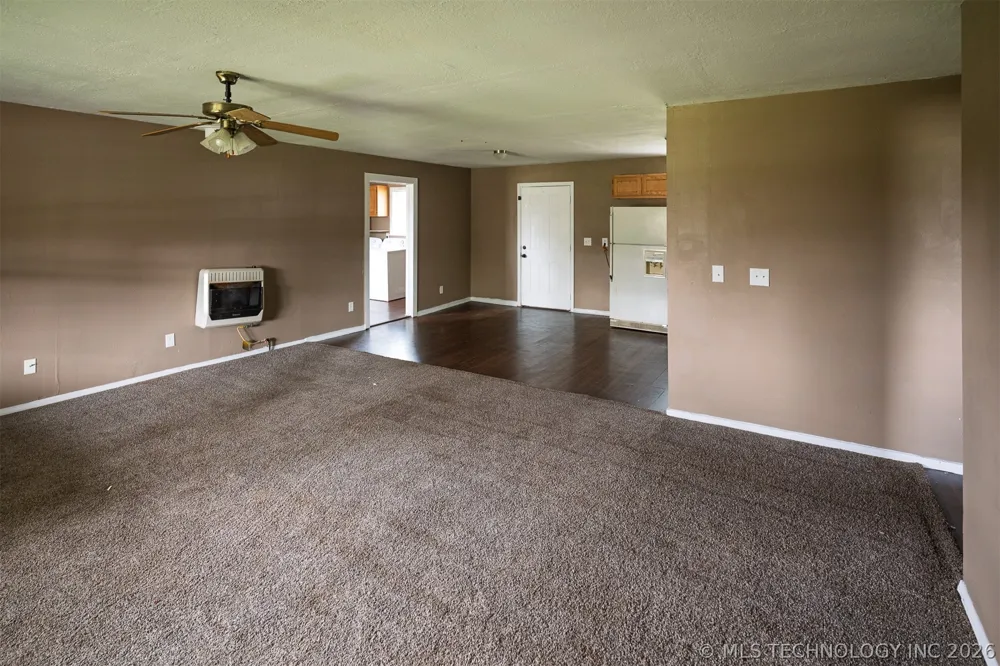511 E 6th Street Hulbert, OK 74441