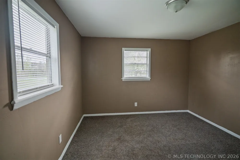 511 E 6th Street Hulbert, OK 74441