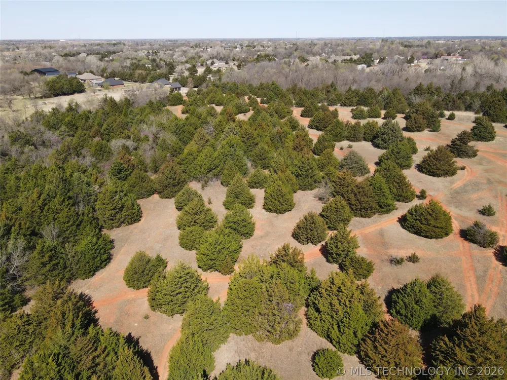 2441 E Rock Creek Road Blanchard, OK 73010