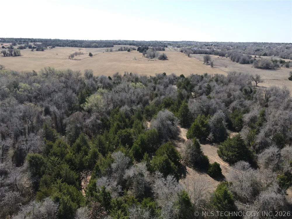 2441 E Rock Creek Road Blanchard, OK 73010