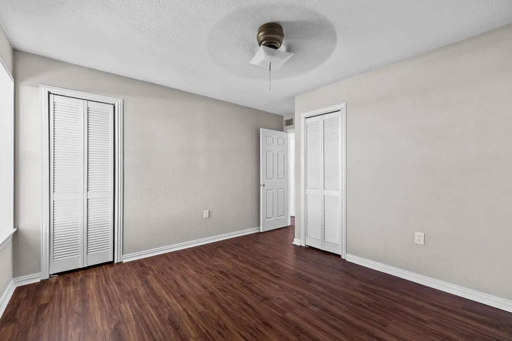 1706 Avenue A Danbury, TX 77534