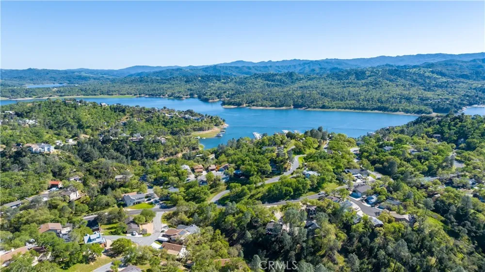 2488 Captains Walk Bradley, CA 93426