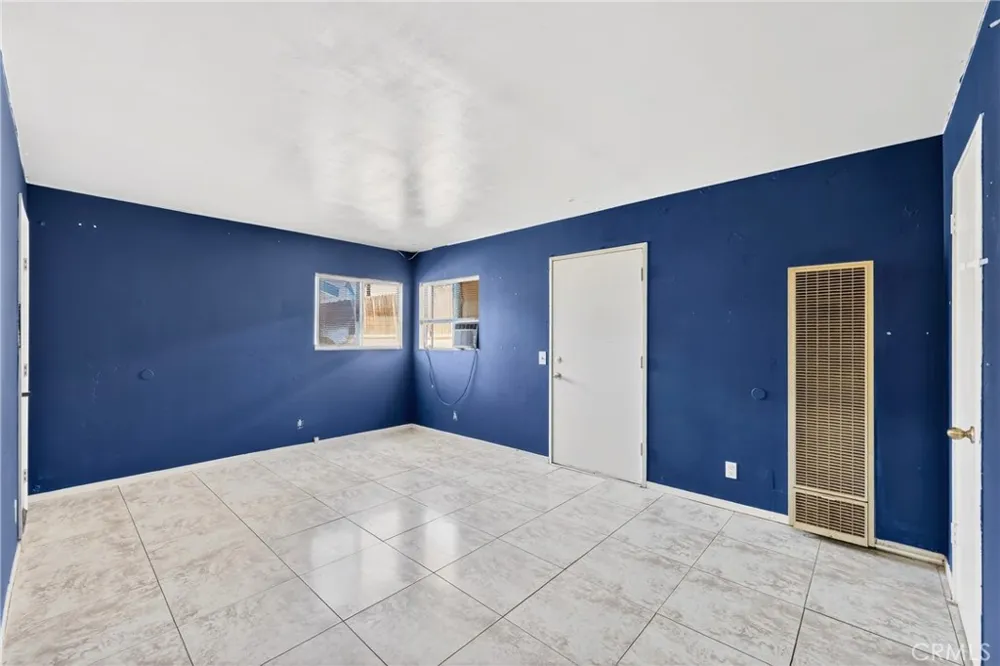2415 Merrywood Pomona, CA 91767