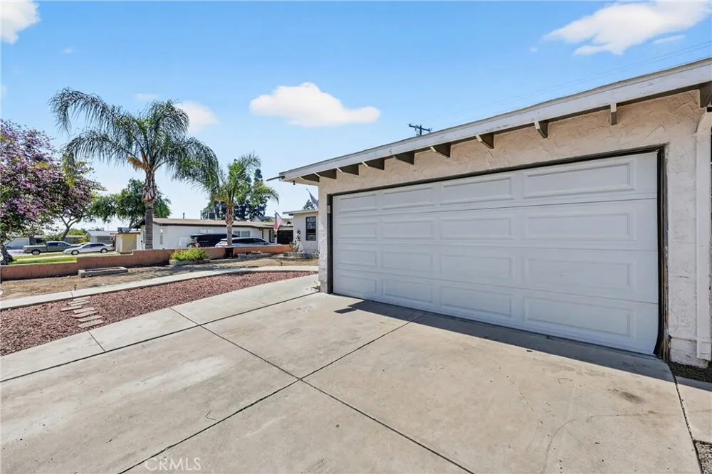 2415 Merrywood Pomona, CA 91767